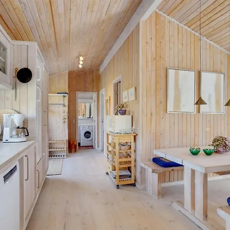 Nikodina - 200m From The Sea By Interhome Saltum